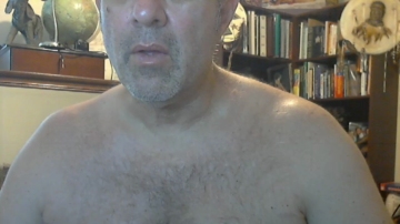 Luv2bnakedallthetime  10-04-2021